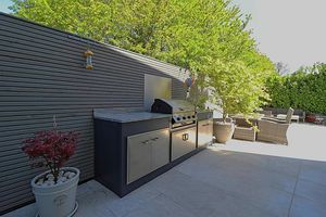 BBQ Area- click for photo gallery
